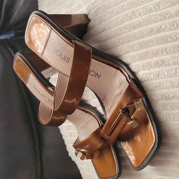 Louis Vuitton Bronze Vernis Block Heel Sandals - Picture 2 of 16